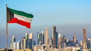 الكويت.. حريق في مجمع سكني بعد استهدافه بمسيّرة إيرانية