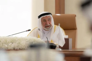 حاكم الشارقة يوجّه برفع الحد الأدنى لأجور موظفي الحكومة إلى 20 ألف درهم main
