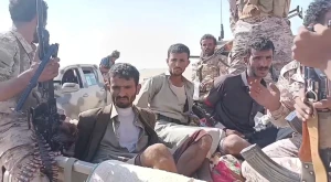 بالفيديو...القوات المسلحة اليمنية تحرر مناطق جنوبي مأرب وتأسر مسلحين حوثيين