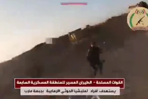 بالفيديو: لحظة استهداف مسيرة انتحارية  قيادي حوثي في مأرب