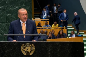 بالفيديو.. لحظة مغادرة الوفد الإسرائيلي قاعة الأمم المتحدة أثناء كلمة أردوغان