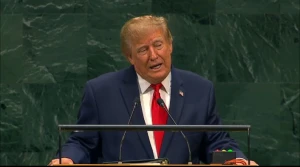 بالفيديو:  ترامب: أمامي قرار كبير.. إما أن تصبح إيران من أعظم دول العالم أو أقضي على الجمهورية الإسلامية