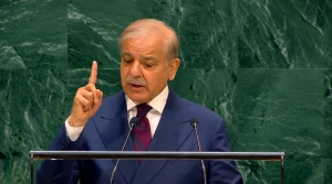 رئيس وزراء باكستان :"أي تهديد يمس الحرمين الشريفين يمثل خطًا أحمر لا يمكن تجاوزه بأي شكل"