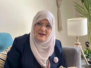 الفنانة المعتزلة شمس البارودي: متأكدة إني عشت في عوالم أخرى قبل وجودي بهذا العالم.. ونحن البشر ذرات متناهية الصغر في عالم كبير هو كذبة سنكتشفها