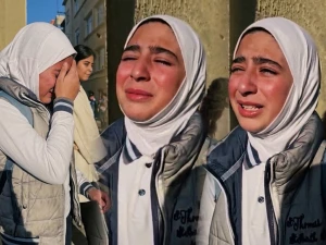 « شرط التعليم خلع الحجاب ».. بالفيديو.. بكاء طالبة أذربيجانية بعد طردها من المدرسة بسبب ارتدائها الحجاب