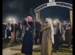 بالفيديو.. أفراد من عشيرة شمر في العراق  يحتفلون بعد تعيين " نايف الشمري" وزيرا للدفاع