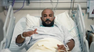 بالفيديو..مصاب في اعتداء مطار الرياض يروي تفاصيل إنقاذه الركاب: بعد إنقاذ الشخص الخامس لم أشعر بنفسي