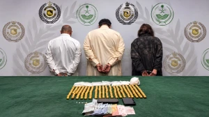 «مكافحة المخدرات» تقبض على مقيمين ووافدة في جدة لترويج الحشيش والكوكايين والشبو .. وتكشف عن جنسياتهم