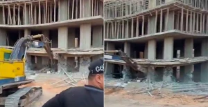 بالفيديو: لحظة هدم عمارة سكنية في مصر قبل إتمام بنائها.. والكشف عن السبب