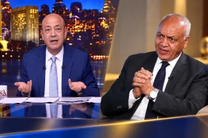بالفيديو.. عمرو أديب لمصطفى بكري: الرئيس السيسي قال: «لأ مش هترشح تاني».. والأخير يرد: «ما يقول.. ما عبدالناصر قال لأ والشعب اتحرك»
