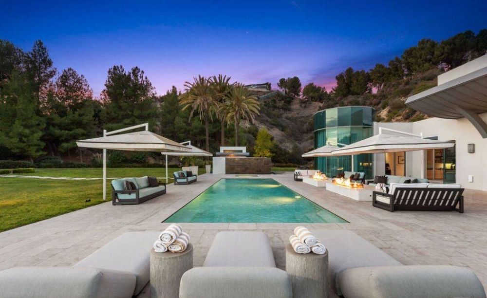 أمريكا: بيع قصر في لوس أنجلوس لرجل أعمال سعودي توفي عام 2020.. والكشف عن سعره- صور