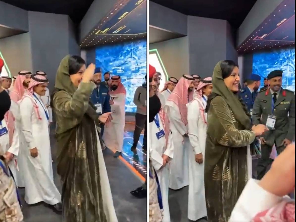 شاهد.. الأميرة ريما بنت بندر تؤدي التحية العسكرية لإحدى المجندات في معرض الدفاع العالمي