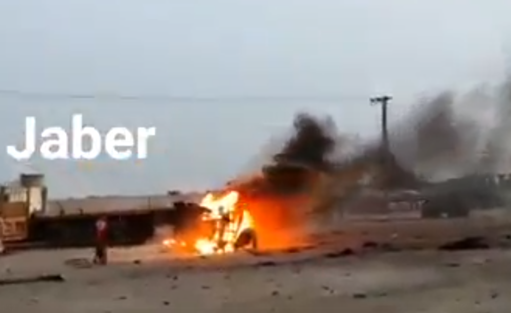 شاهد.. لحظة اغتيال اللواء "ثابت جواس" قاتل مؤسس "ميليشيات الحوثي" بتفجير سيارة مفخخة