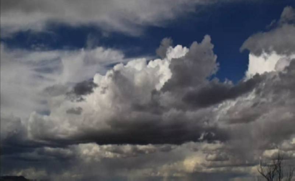 "الأرصاد" تكشف عن توقعات الطقس اليوم : أمطار رعدية ورياح مثيرة للأتربة على هذه المناطق