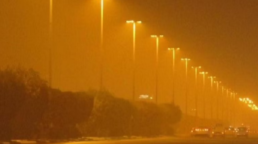 "الأرصاد" يصدر عدة تنبيهات: أتربة مثارة ورياح وشبه انعدام في الرؤية على 7 مناطق