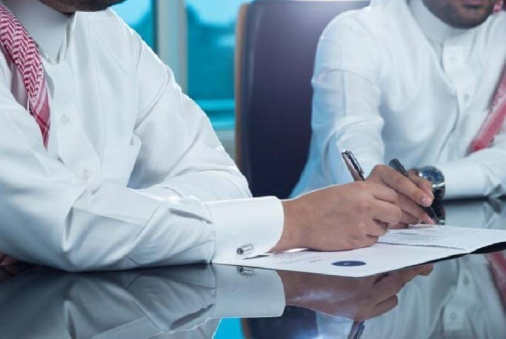 تعرف على 7 حالات لإنهاء وتجديد عقد العمل