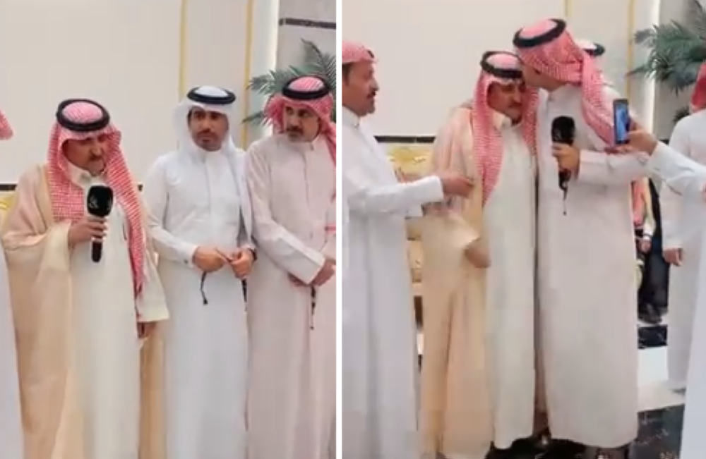 شاهد.. لحظة بكاء الشاعر "حبيب العازمي" أثناء حضوره حفل زفاف نجل صديقه الراحل