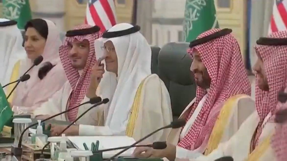 صحفية أمريكية تسأل بايدن بصوت عالٍ : هل مازالت السعودية منبوذة؟ .. شاهد ردة فعل ولي العهد والأمراء