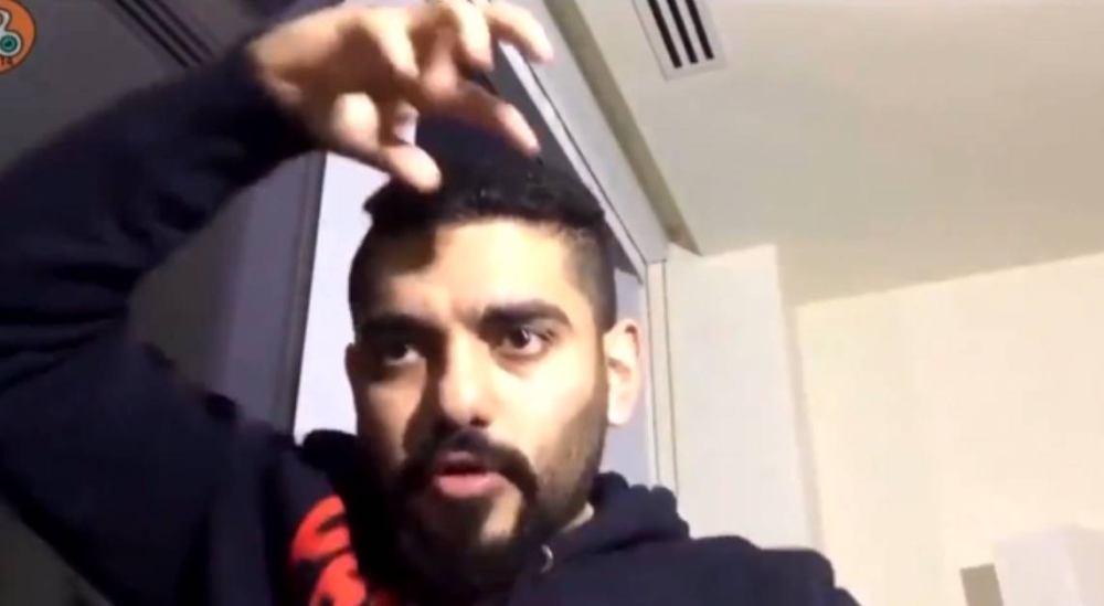 هاشتاق "عمر عبد العزيز متحرش" يتصدر منصة تويتر