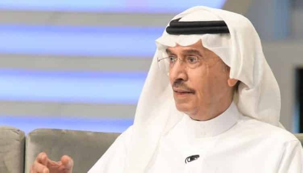 السديري يروي قصة إمام مسجد فقد أعصابه أثناء إلقائه خطبة على مجموعة من المسنين : الله يأخذني إذا أتيت مرّه ثانية أخطب فيكم