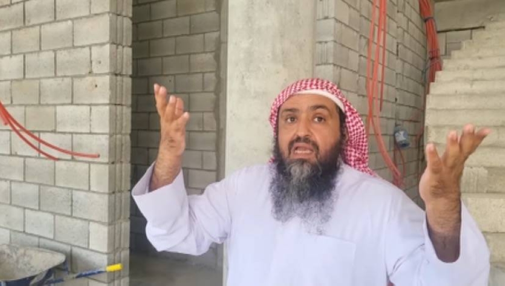 شاهد: مقاول يكشف عن أفضل طريقة لتأسيس السباكة والكهرباء في الفلل تحت الإنشاء