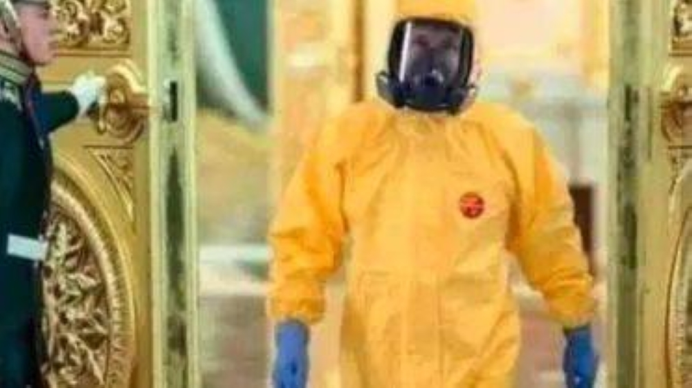 حقيقة صورة بوتين بالبدلة الخاصة بالحرب النووية!