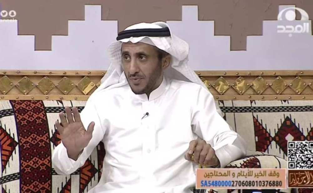 شاهد.. الراوي " السعيد" يروي موقفا تعرض له عندما أدعى أنه ابن مسؤول كبير ليدخل معه إلى الكعبة
