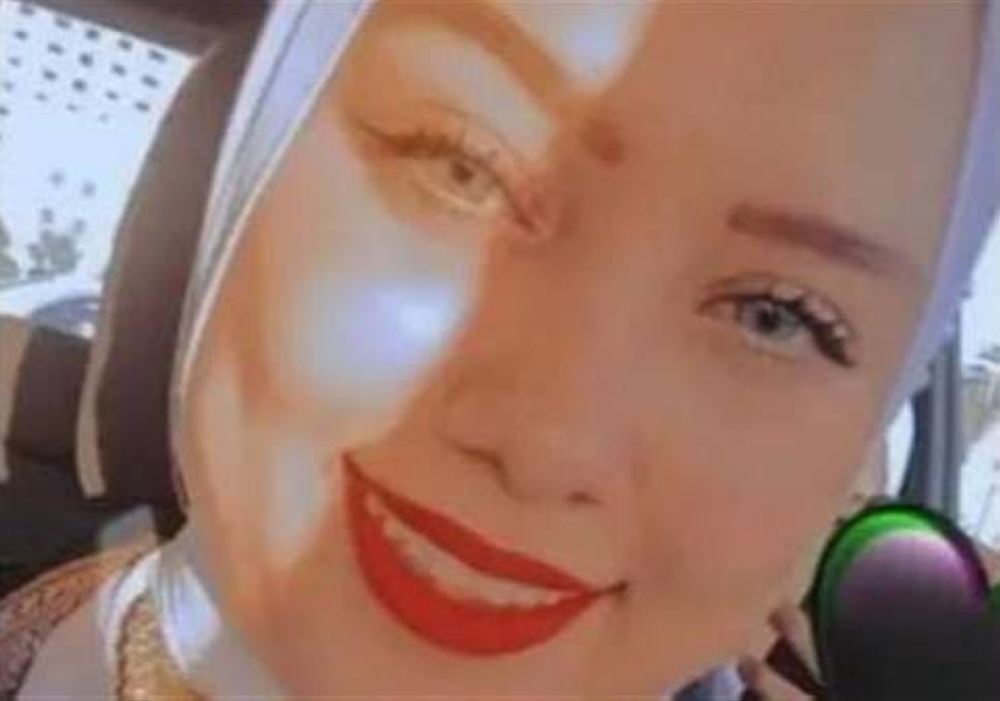 ضربها بحديدة ثم خنقها .. تفاصيل مقتل فتاة على يد خطيبها أمام المارة في مصر