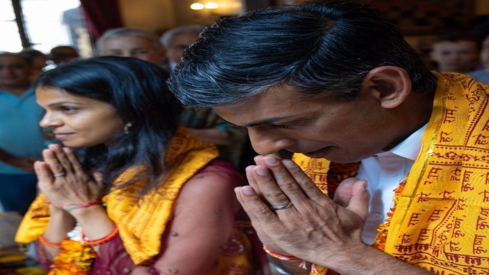 أول قرار لرئيس الوزراء البريطاني  الهندوسي "ريشي سوناك" بشأن لحم البقر