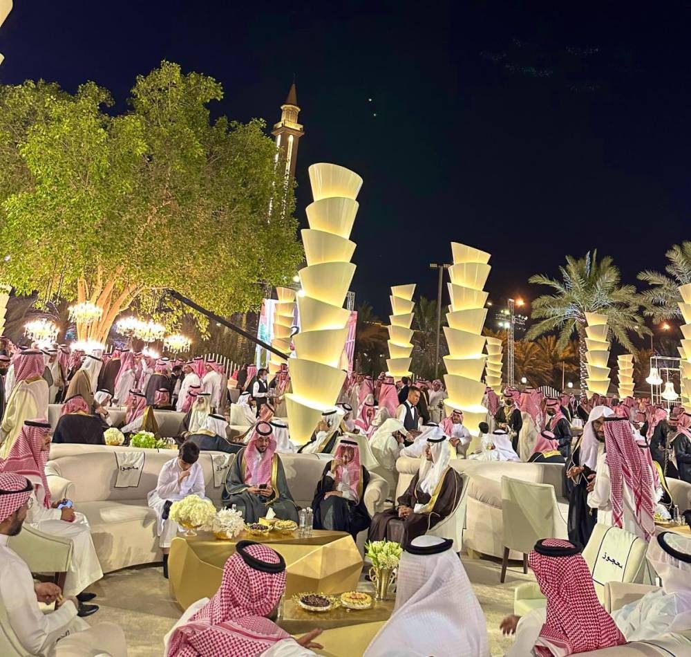 شاهد : إعلامي سعودي يكشف عن مبلغ صادم لتكلفة حفل زواج يزيد الراجحي