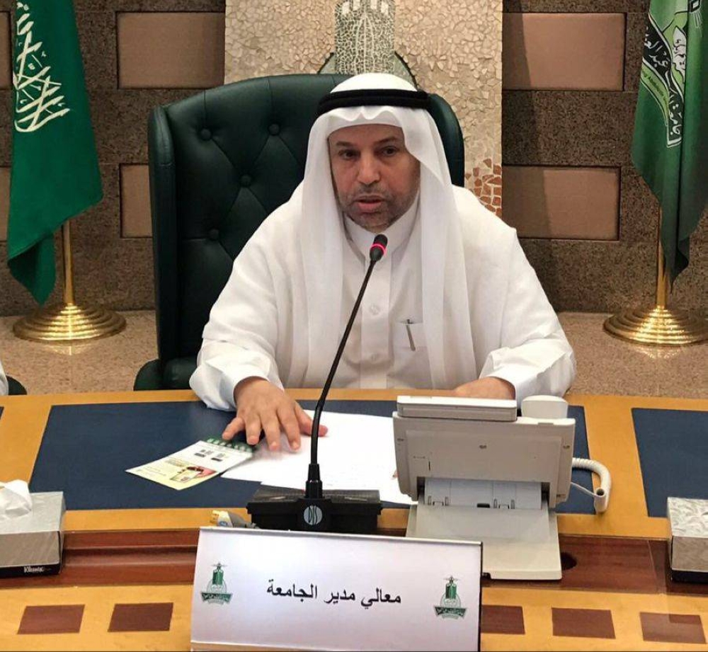 شاهد: متحدث مكافحة الفساد يكشف العقوبة التي تنتظر رئيس جامعة الملك عبدالعزيز