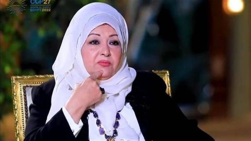 بالفيديو: الفنانة  "عفاف شعيب" تروي موقفا غريبا حدث لها مع " أحمد زكي" أثناء الحج.. وسبب وصف نفسه بالشيطان