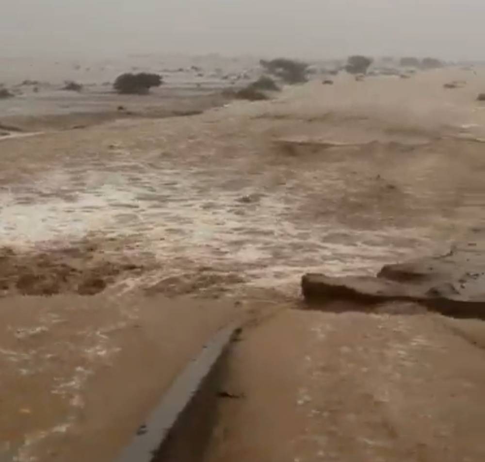 شاهد.. أمطار غزيرة وسيول شمال ‎ينبع