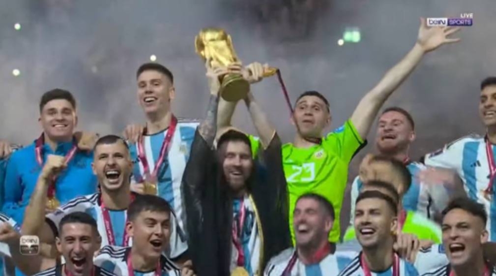 الأرجنتين تفوز على فرنسا بركلات الترجيح وتتوج بكأس العالم للمرة الثالثة في تاريخها - فيديو