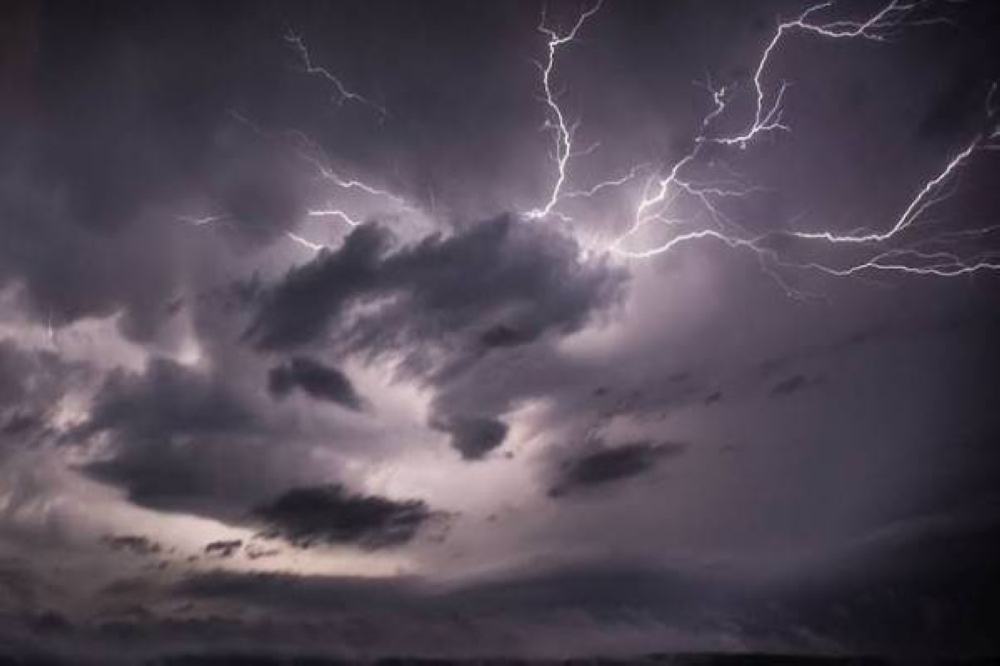 الأرصاد تكشف عن توقعات طقس اليوم الأحد: هطول أمطار رعدية مصحوبة برياح نشطة على هذه المناطق!