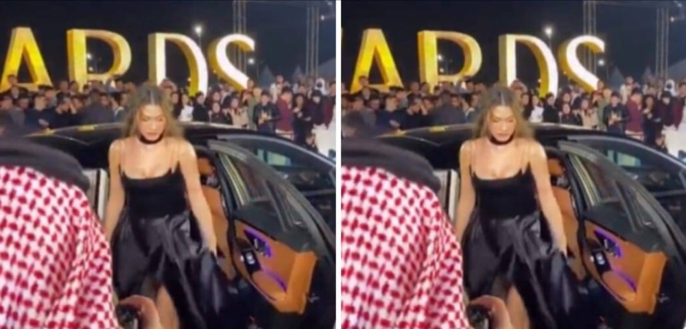 شاهد.. وصول الفنانة التركية ديميت أوزديمير إلى حفل «Joy Awards»