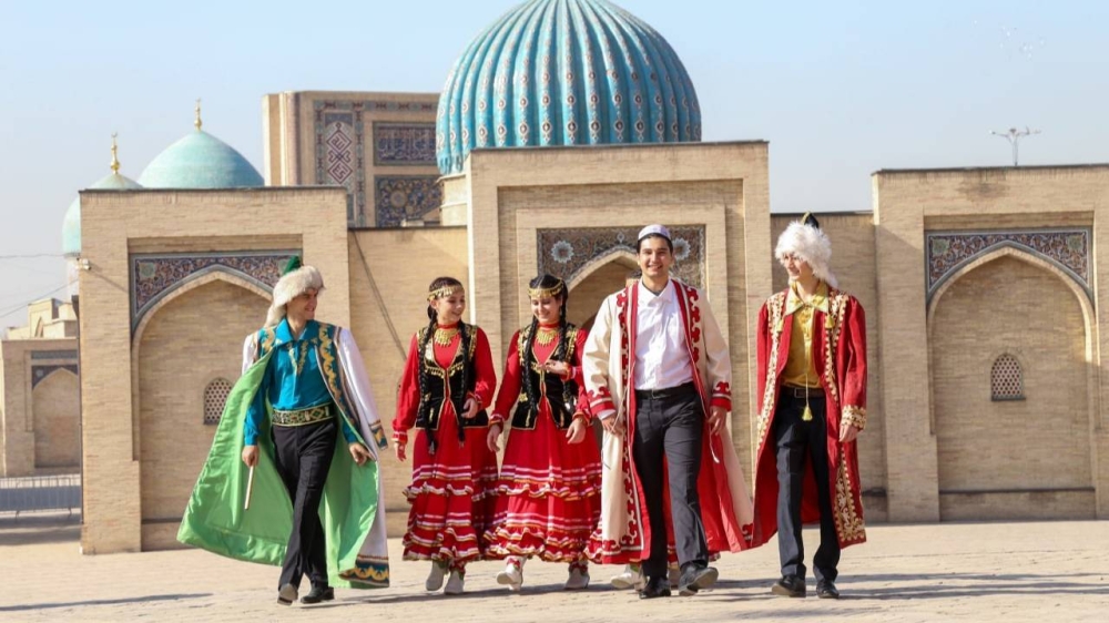 تفاصيل اتفاق لجلب العمالة من أوزبكستان.. والكشف عن مدته
