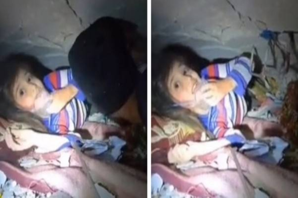 "كل الليل عم بتوجع".. شاهد: فيديو لطفلة سورية محتجزة تحت صبة خرسانية تتحدث مع أحد رجال الإنقاذ