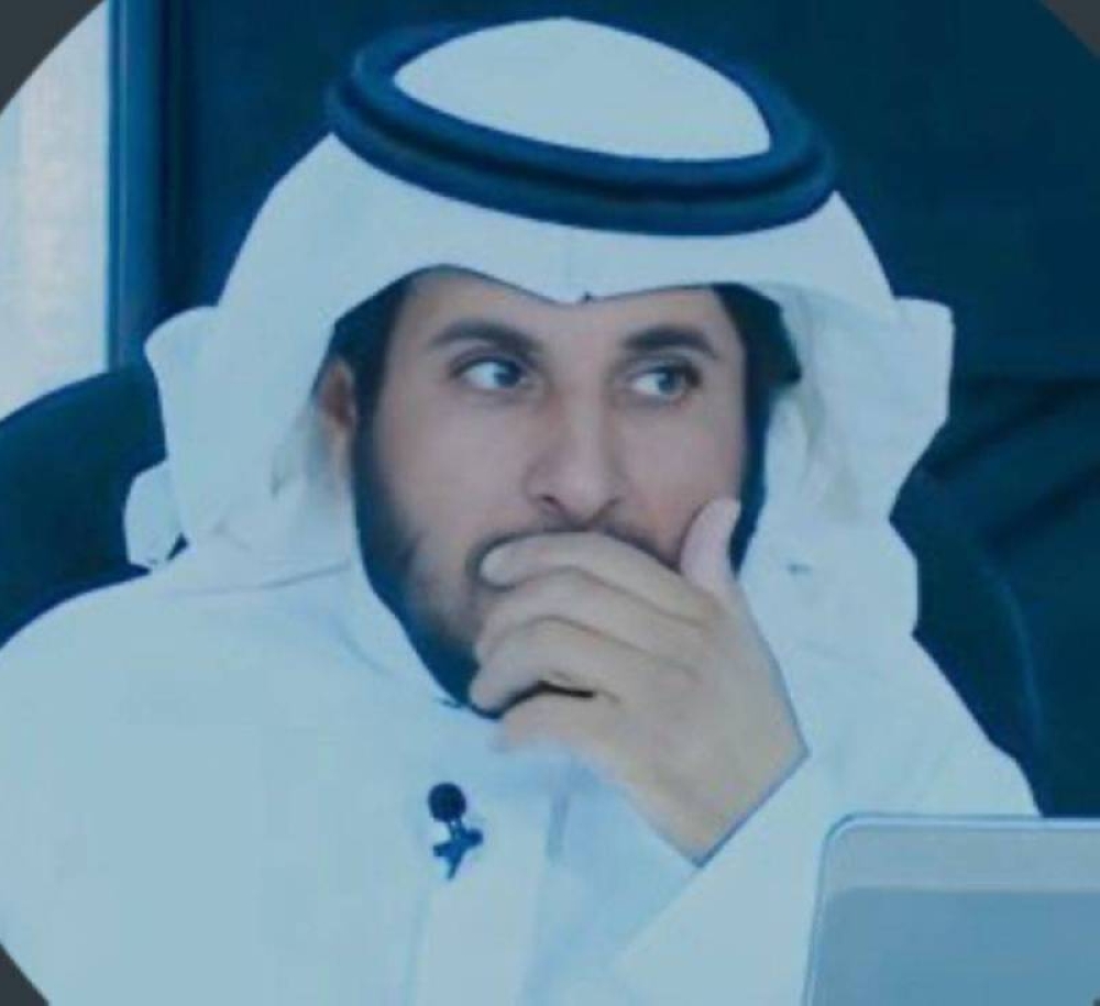 الكاتب "علي الشعيبي" يرد على منتقدي اقتراحه بشأن فتح المطاعم في نهار رمضان.. ويعلق: التاريخ يعيد نفسه