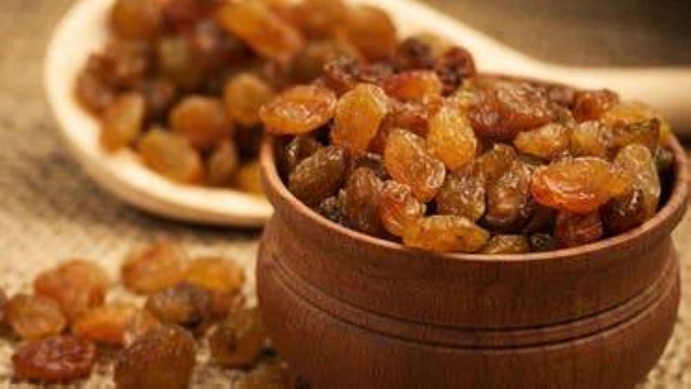 ماذا يحدث لجسمك إذا تناولت الزبيب يوميا ؟