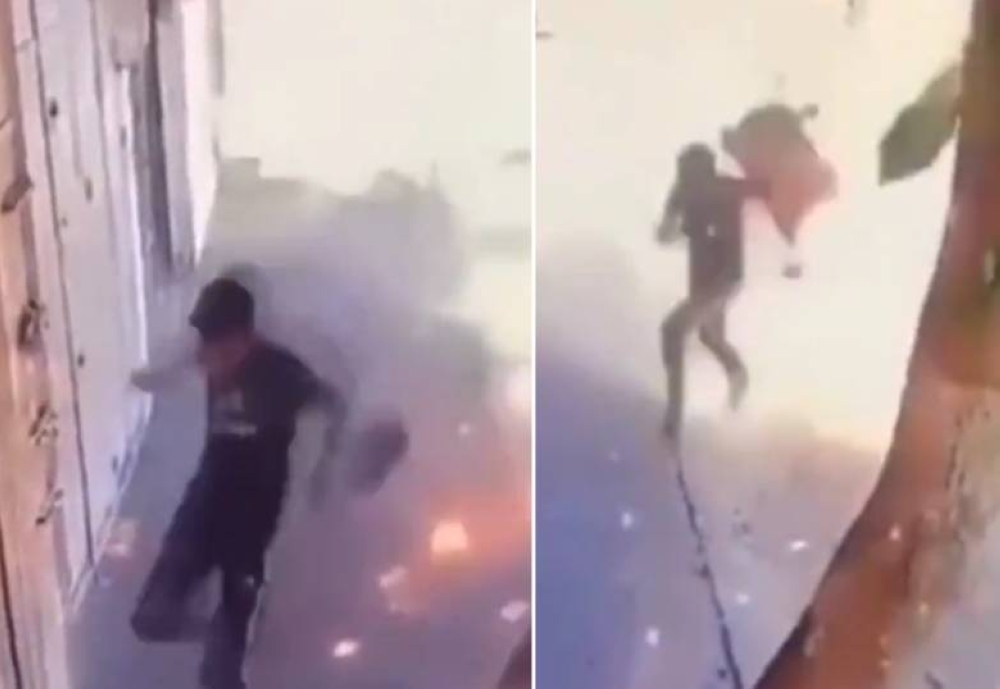 شاهد.. طفل فلسطيني ينجو من الموت بشظايا صاروخ إسرائيلي بغزة