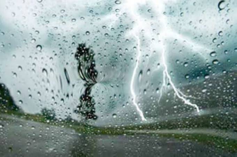 أمطار  غزيرة  وزخات برد وأتربة.. تفاصيل حالة الطقس اليوم بـ 13 منطقة في المملكة