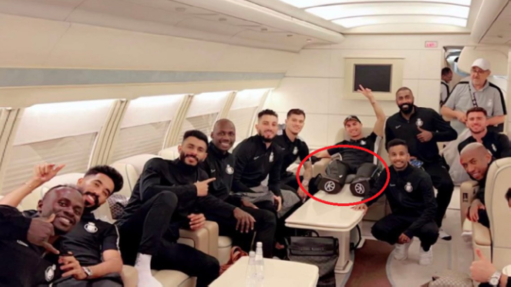 شاهد.. رونالدو يضع قدميه في جهاز غريب بعد مبارة النصر وبيرسبوليس الإيراني.. وأخصائي يكشف السبب