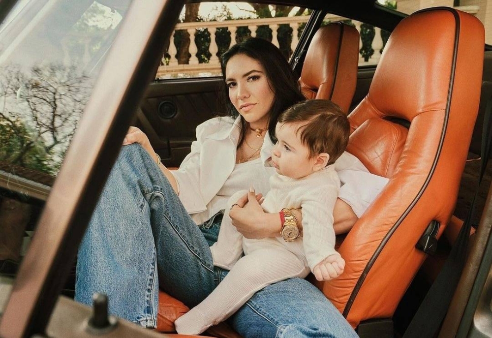 شاهد.. أول ظهور لابن آل باتشينو وصديقته الكويتية نور الفلاح