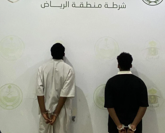القبض على مخالفين لنظام أمن الحدود لسرقة الدراجات النارية وسلب المارة في الرياض.. والكشف عن جنسيتهما