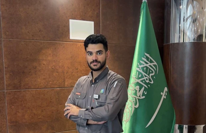 "قلب صناعة النفط وركيزة الاقتصاد السعودي".. "العتيبي" يكشف أبرز الشروط التي تتطلبها مهنة مشغل الآلات في أرامكو ويعلق على استخدام الذكاء الاصطناعي