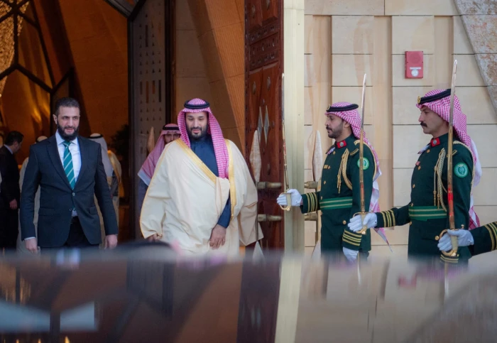 أول تعليق للرئيس السوري أحمد الشرع بعد لقاء ولي العهد