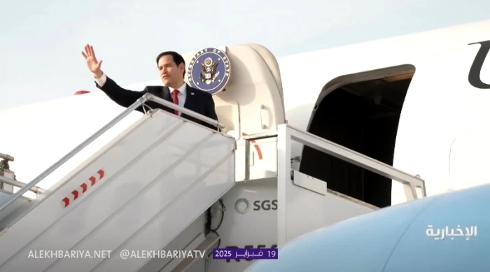 شاهد.. وزير الخارجية الأميركي يغادر الرياض بعد نجاح المباحثات مع روسيا