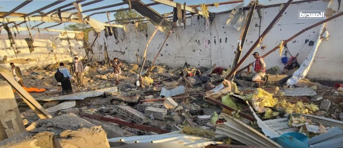 بالصور.. غارات أمريكية تستهدف مركزا لإيواء المهاجرين في اليمن وسقوط عشرات الضحايا