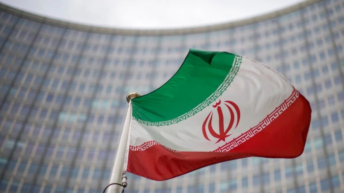 بيان من هيئة الطاقة الذرية الإيرانية حول خطر تسرب إشعاعي بعد القصف الأمريكي للمنشآت النووية بيان من هيئة الطاقة الذرية الإيرانية حول خطر تسرب إشعاعي بعد القصف الأمريكي للمنشآت النووية